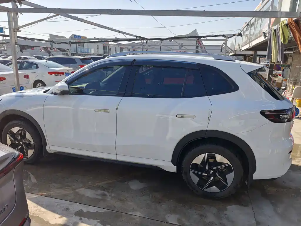 GEELY GALAXY GALAXY E5