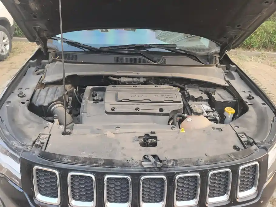 Jeep Compass — миниатюра 10