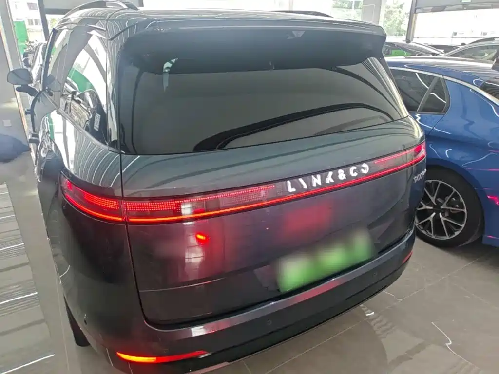 Lynk & Co 900 — миниатюра 6
