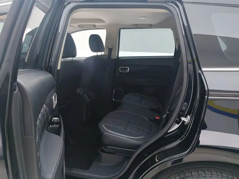 Mitsubishi Outlander — миниатюра 11