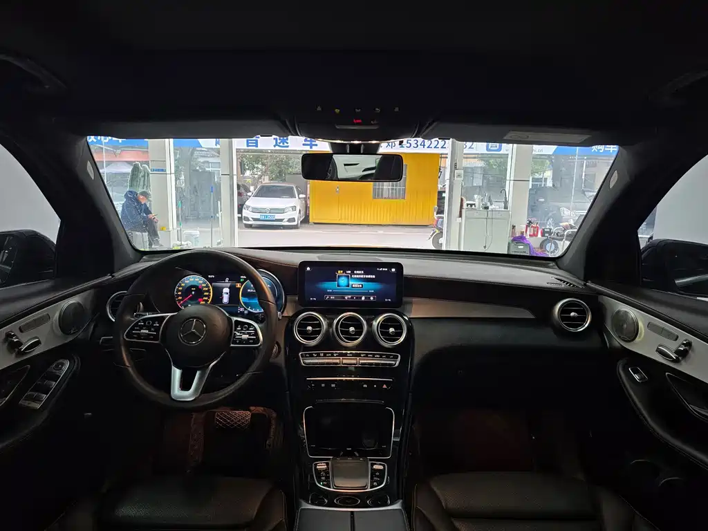 Mercedes-Benz GLC — миниатюра 9