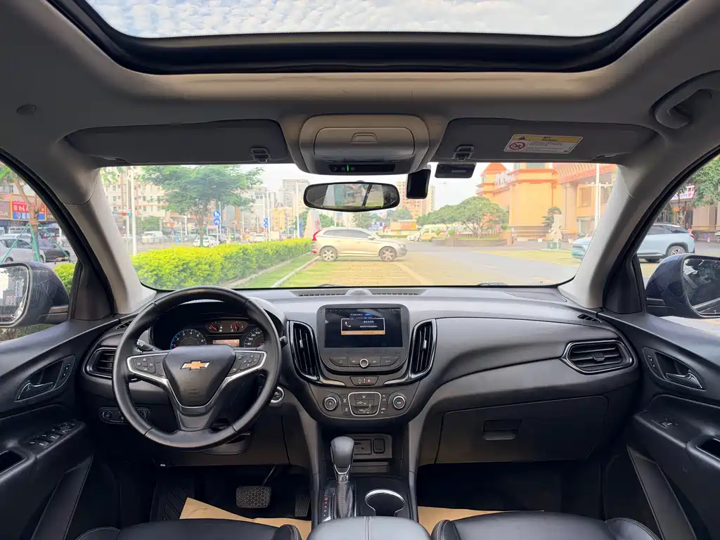 Chevrolet Equinox — миниатюра 18