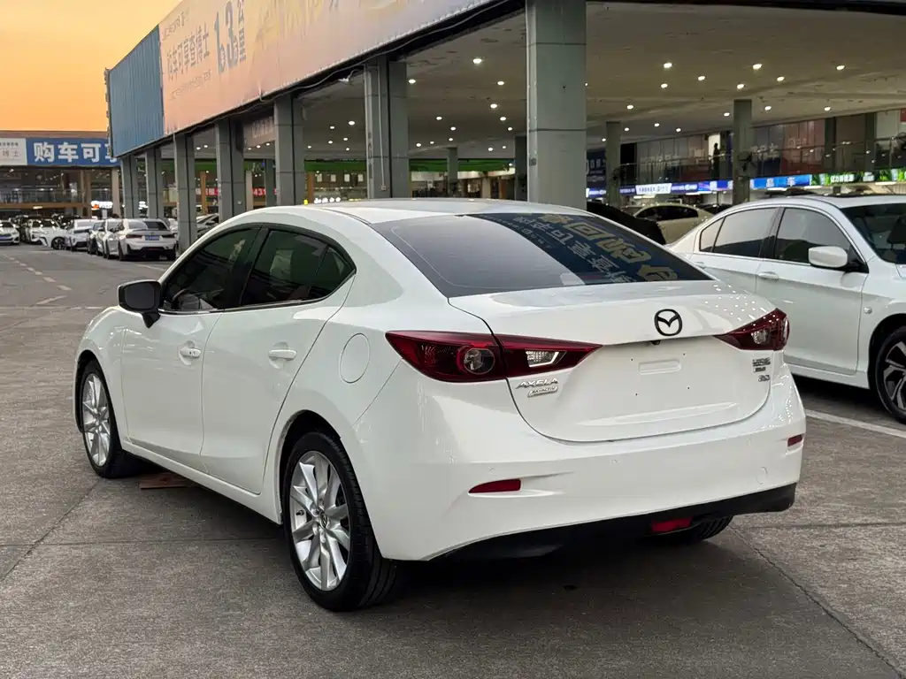 Mazda 3 Axela — миниатюра 10