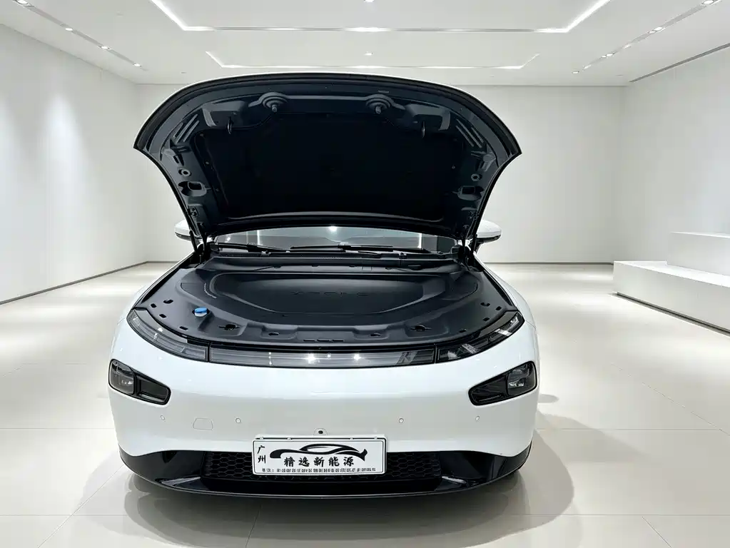 XPeng P7 — миниатюра 23