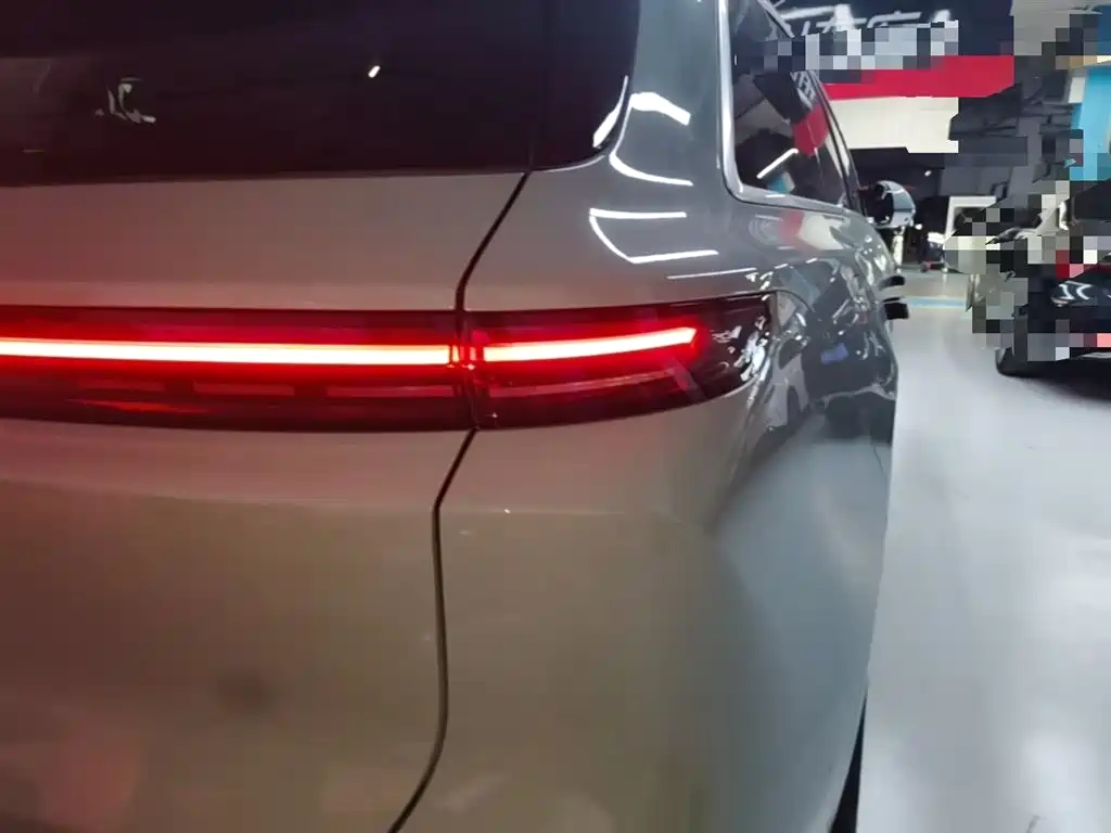 Li Auto L6 2025 Pro