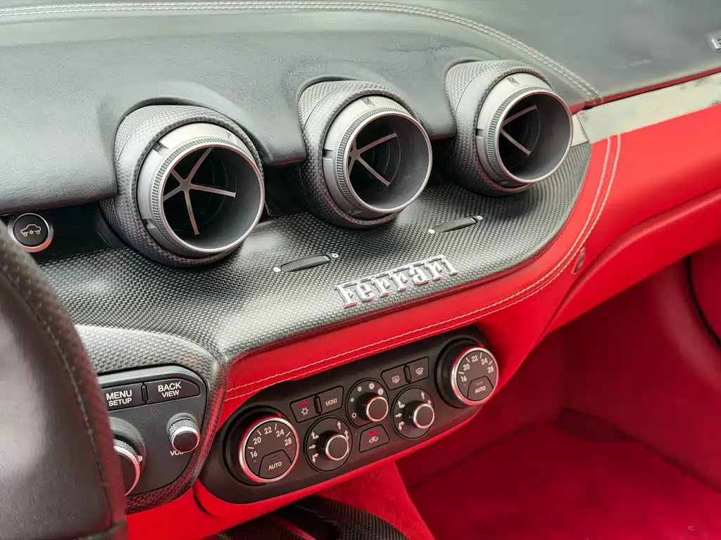 Ferrari F12berlinetta — миниатюра 15