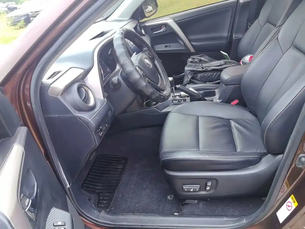 Toyota RAV4 — миниатюра 20