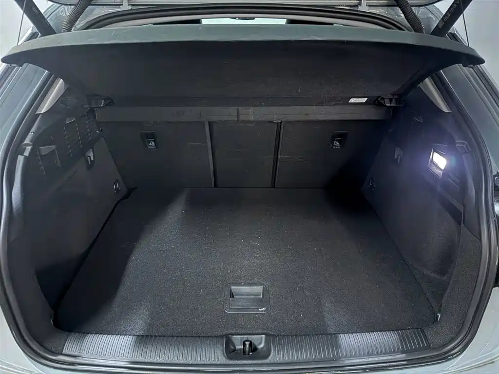Audi Q2L e-tron — миниатюра 14