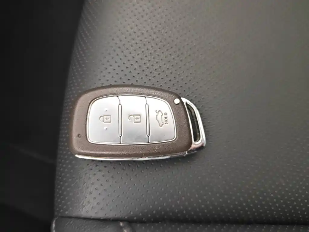 Hyundai Mistra — миниатюра 9