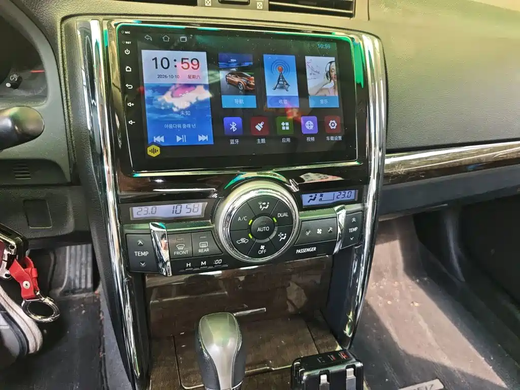 Toyota Reiz — миниатюра 9