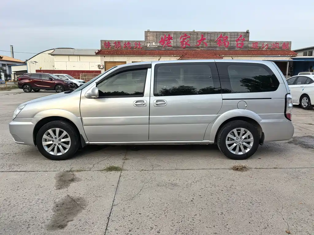 Buick GL8 — миниатюра 4