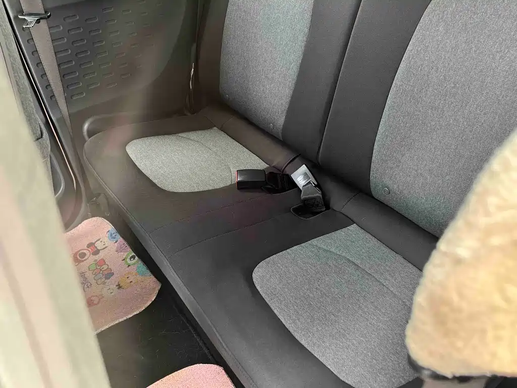 Wuling MINIEV — миниатюра 10