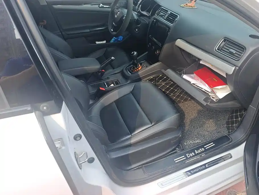 Volkswagen Sagitar — миниатюра 8