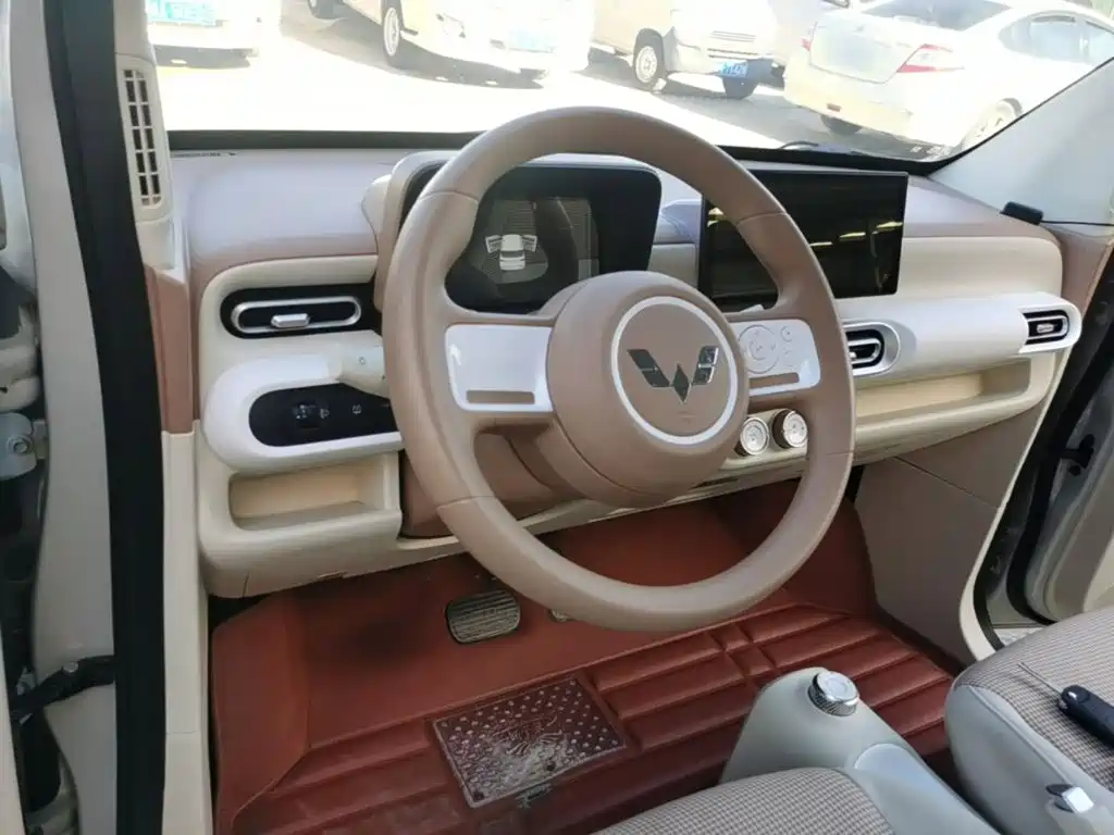 Wuling MINIEV — миниатюра 10