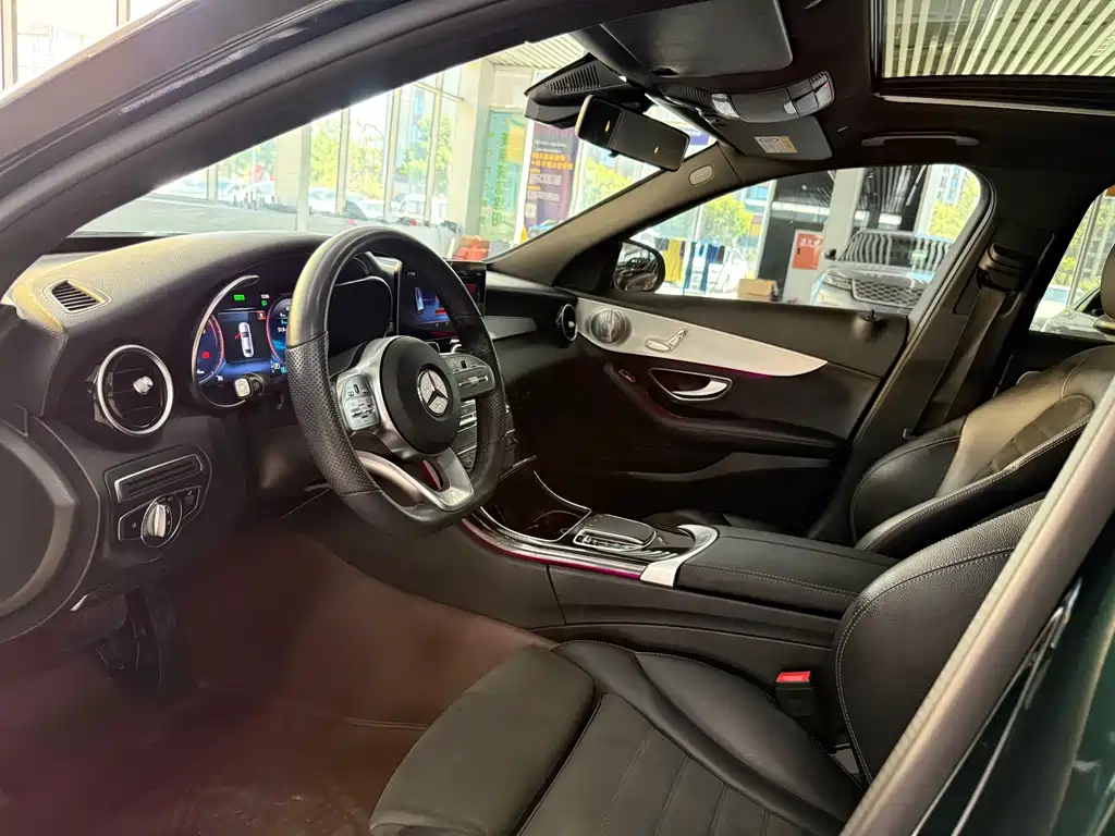 Mercedes-Benz C-Class — миниатюра 8