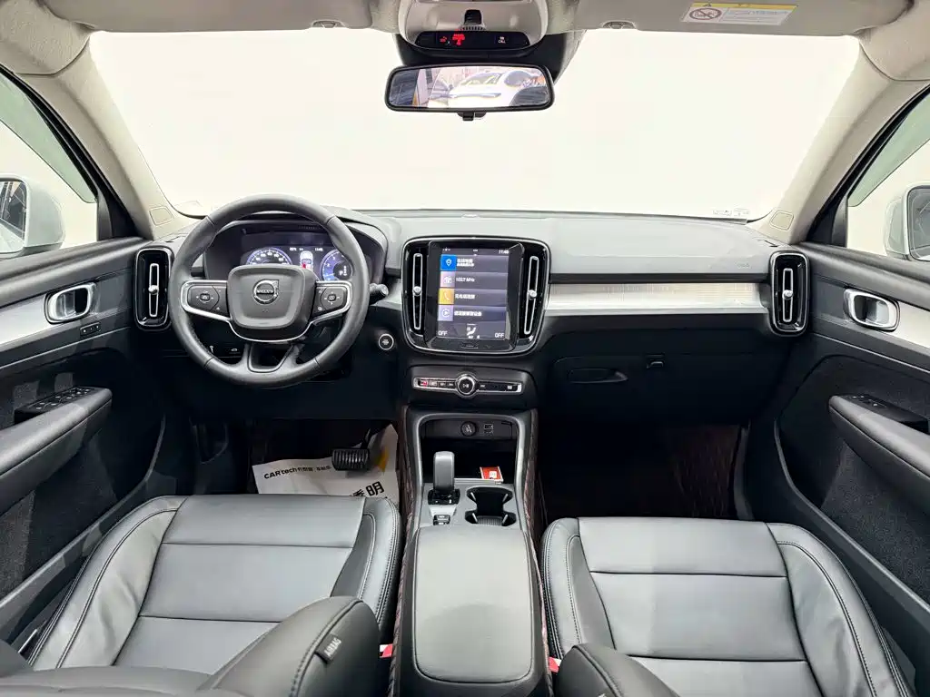 Volvo XC40 — миниатюра 12