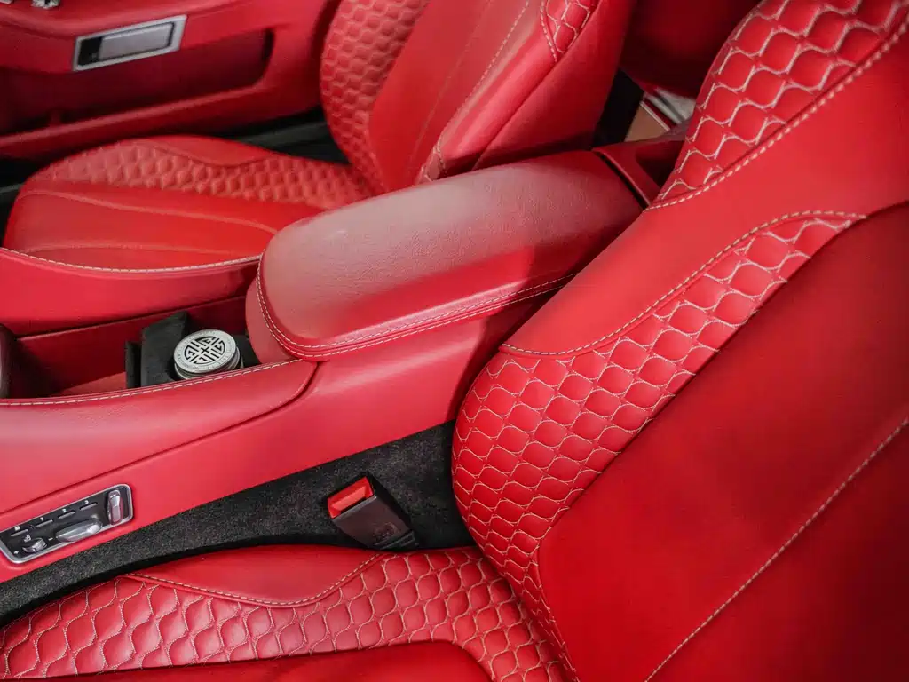 Aston Martin Vanquish 6.0L Standard Type, фото 11