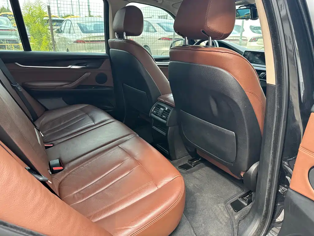 BMW X5 (Import) — миниатюра 16