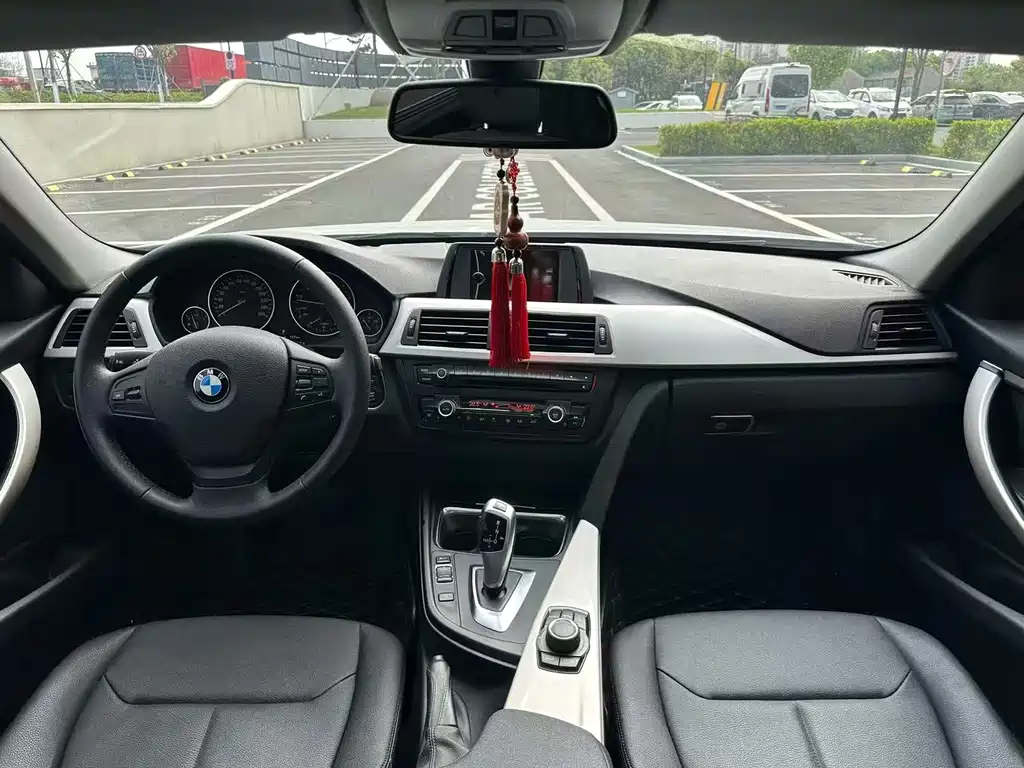 BMW 3 Series — миниатюра 7