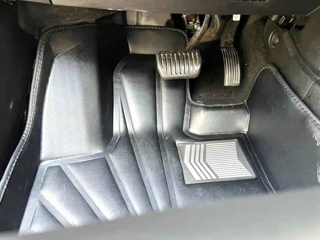 Geely Binyue — миниатюра 11