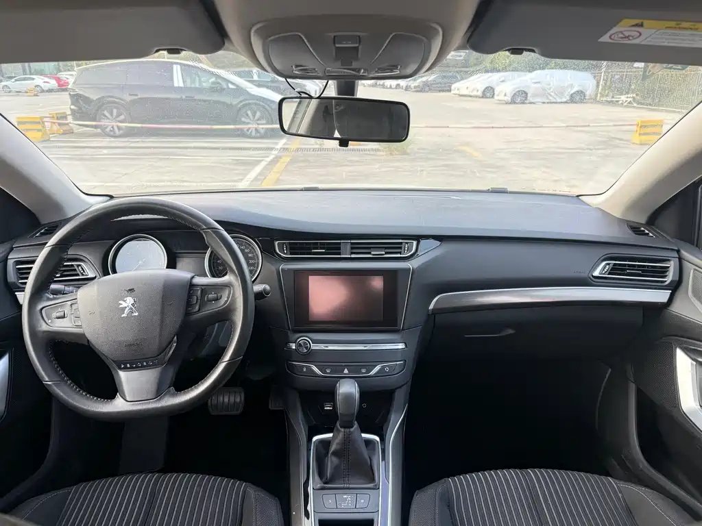 Peugeot 408 — миниатюра 11