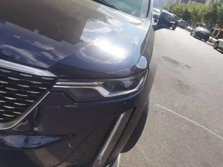 Cadillac XT6 — миниатюра 5