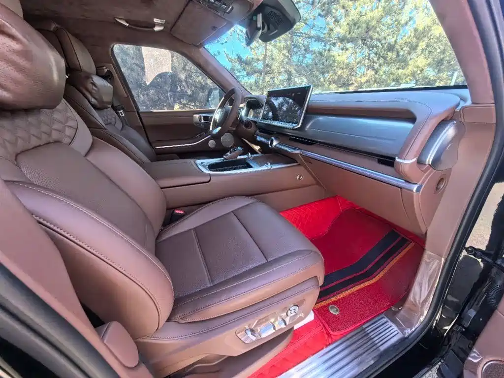 TANK TANK 700 NEW ENERGY