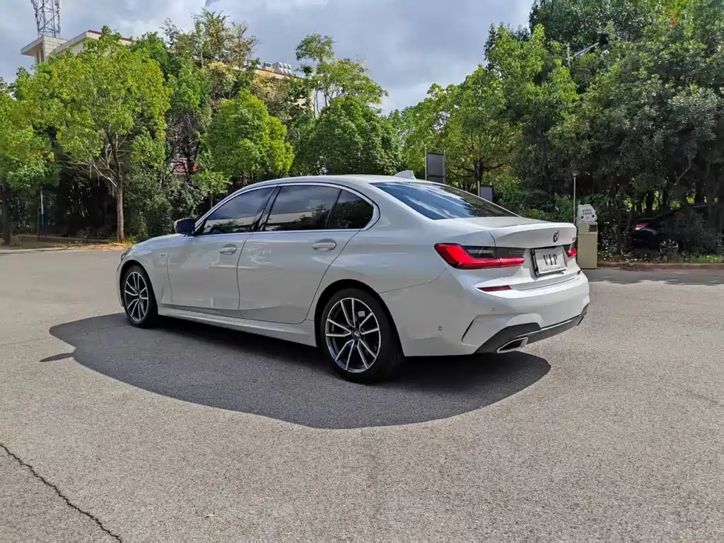BMW 3 Series — миниатюра 7