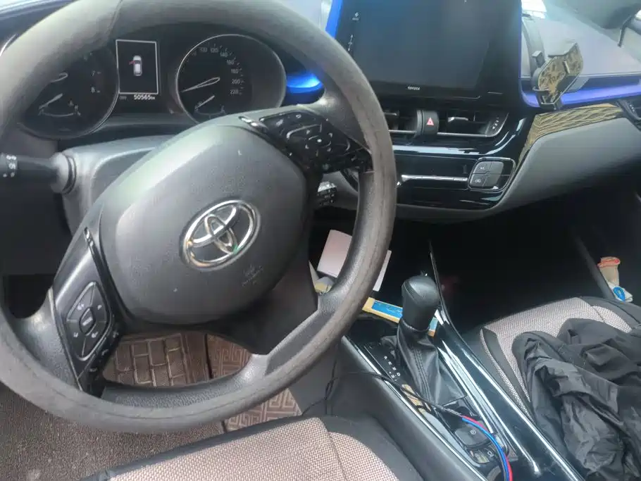 Toyota IZOA — миниатюра 12