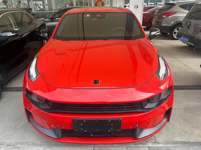 2019 Lynk & Co 03
