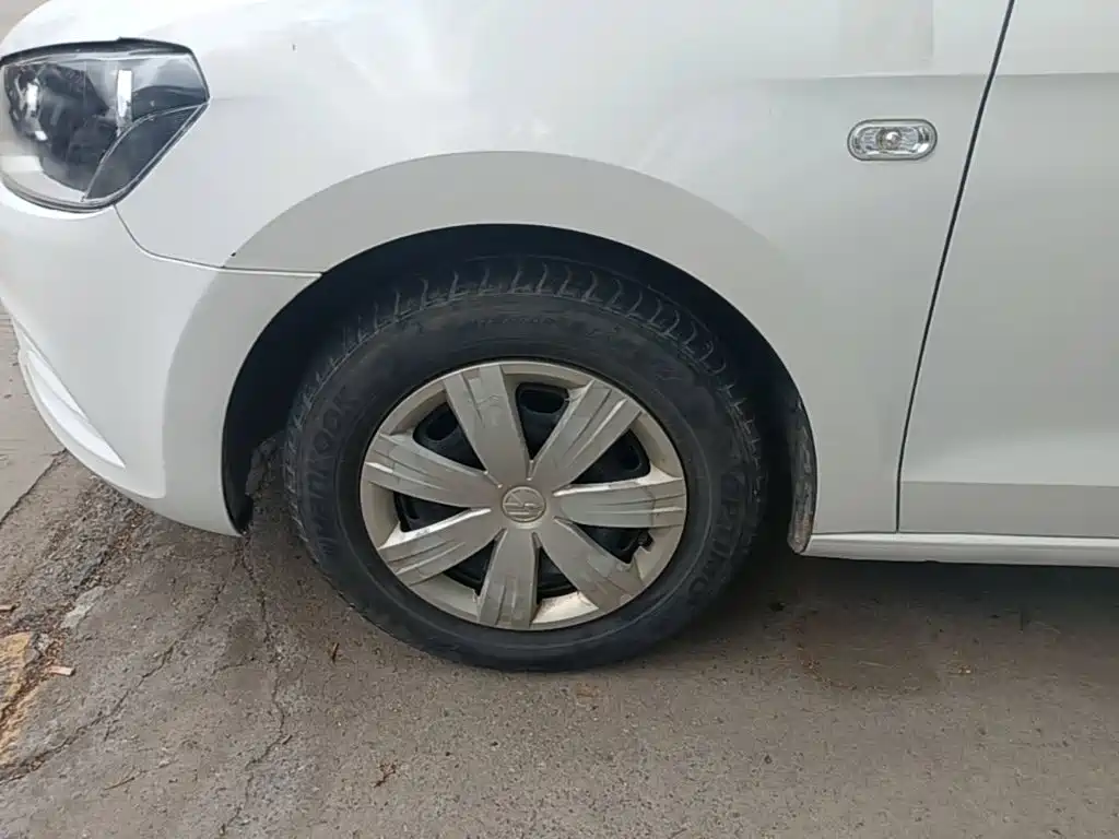 Volkswagen Jetta — миниатюра 23