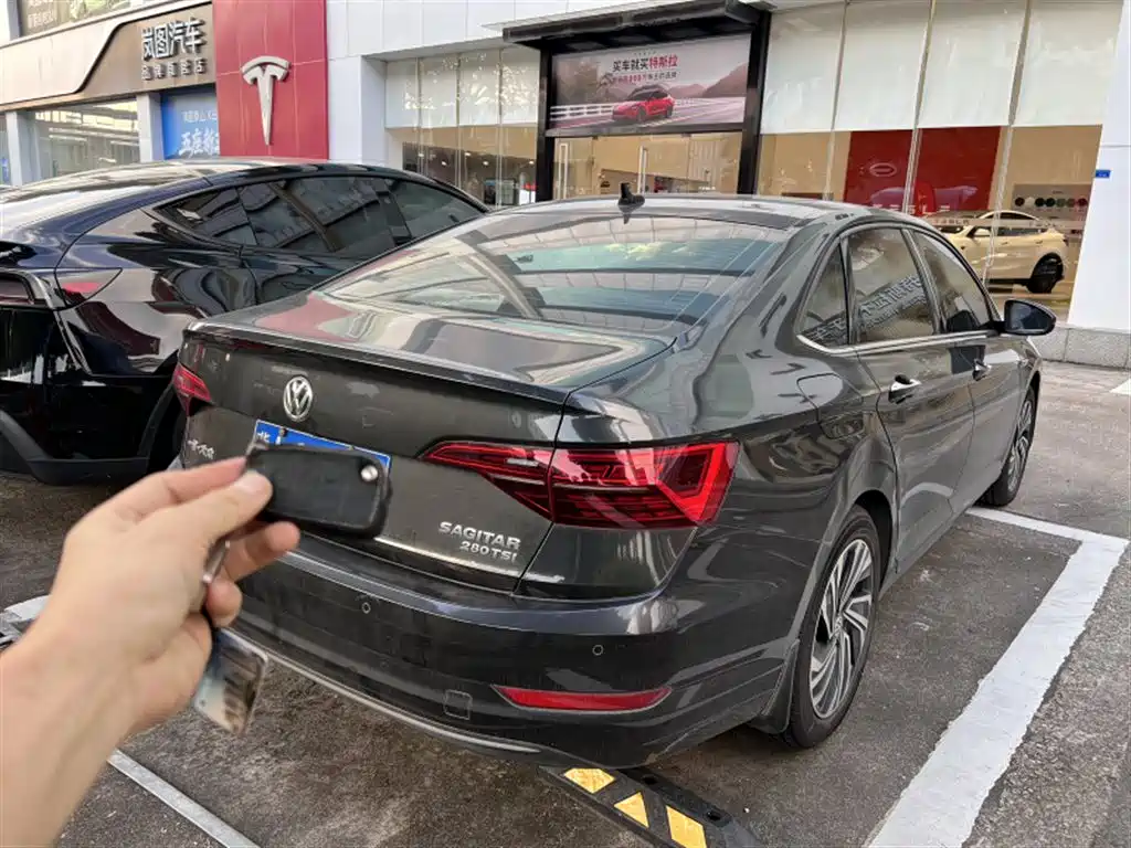 Volkswagen Sagitar — миниатюра 2