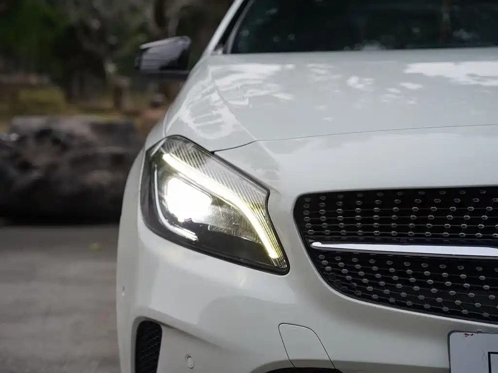 MERCEDES-BENZ A CLASS