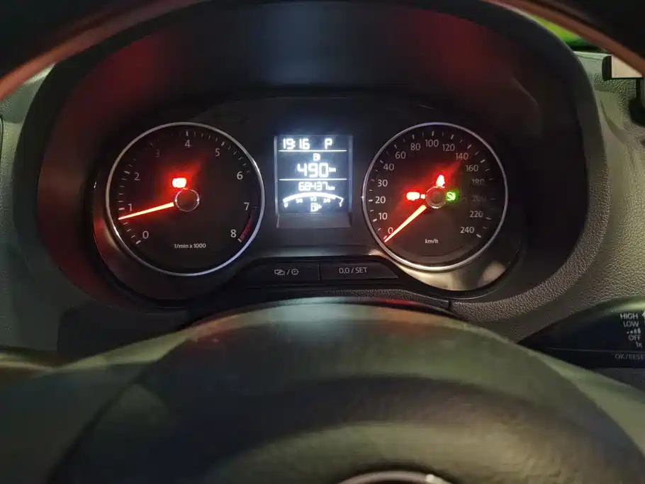 Volkswagen Polo — миниатюра 14