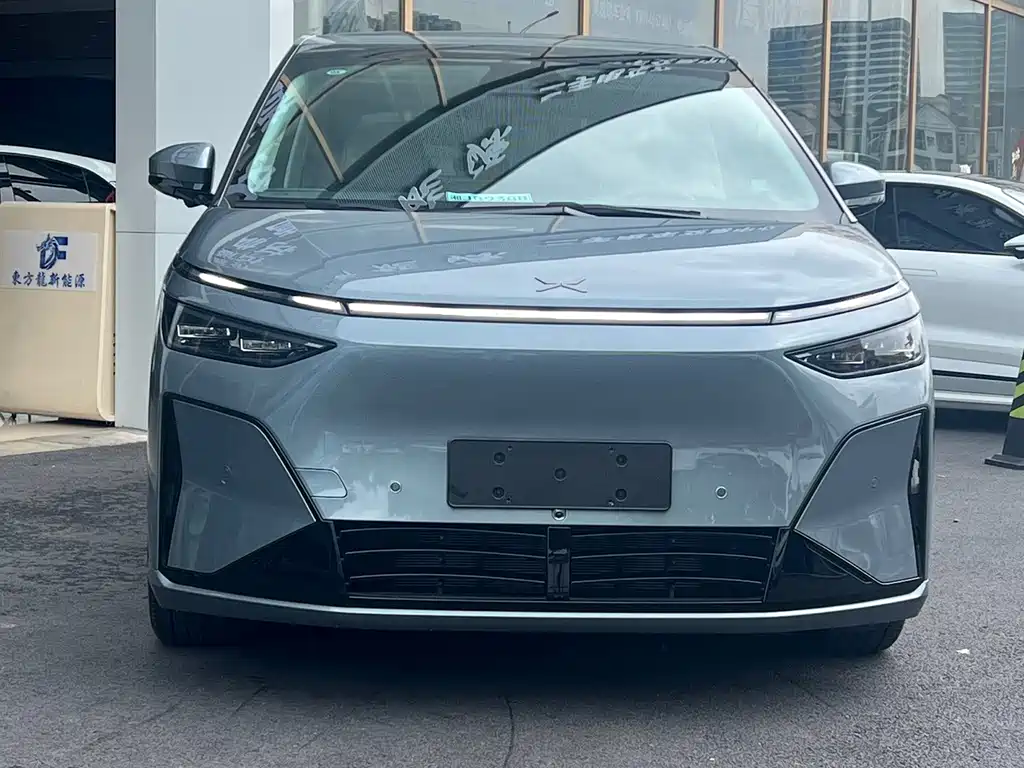XPeng X9 — миниатюра 3