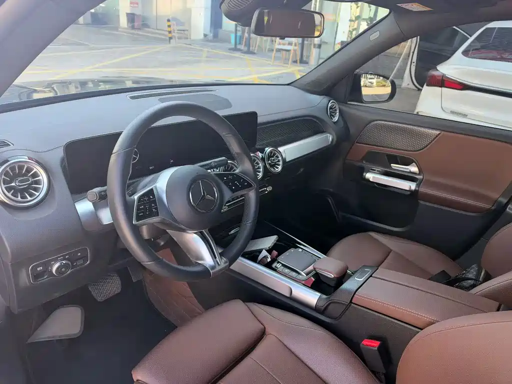 Mercedes-Benz GLB — миниатюра 4