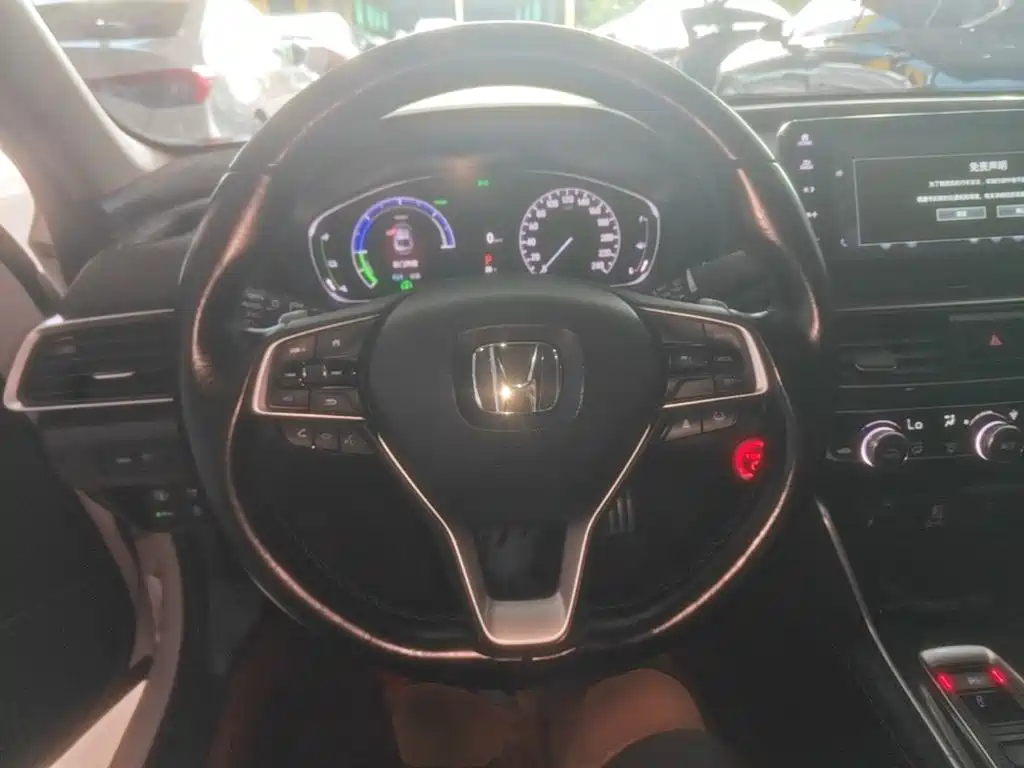 Honda Accord — миниатюра 11