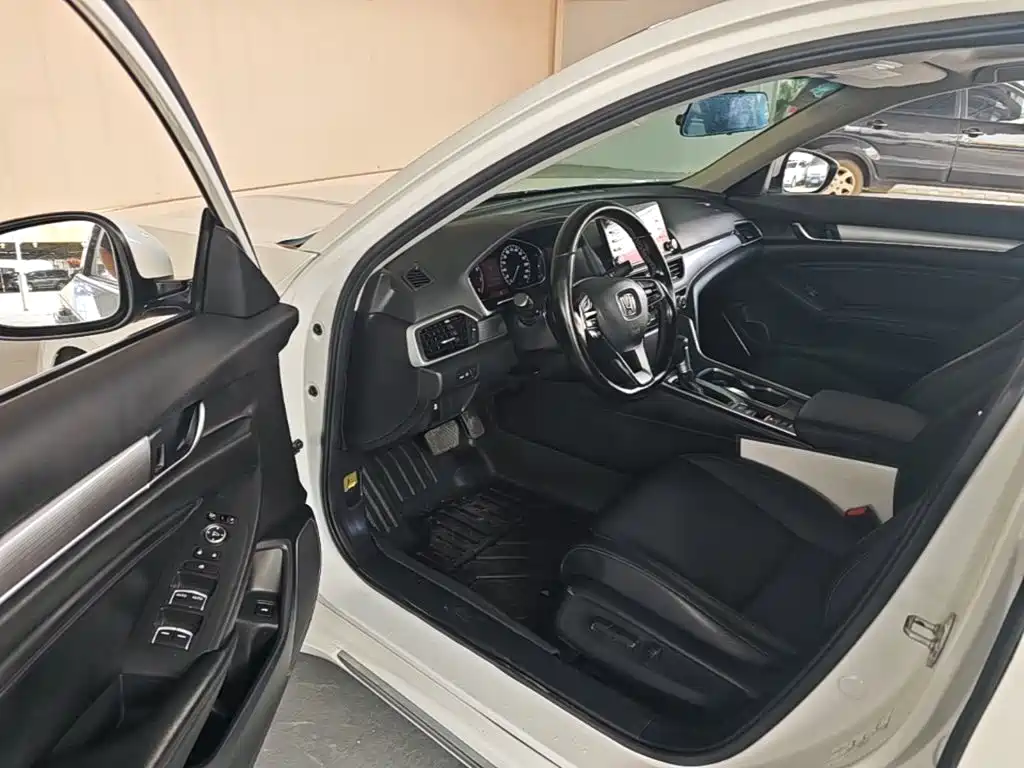 Honda Accord — миниатюра 16