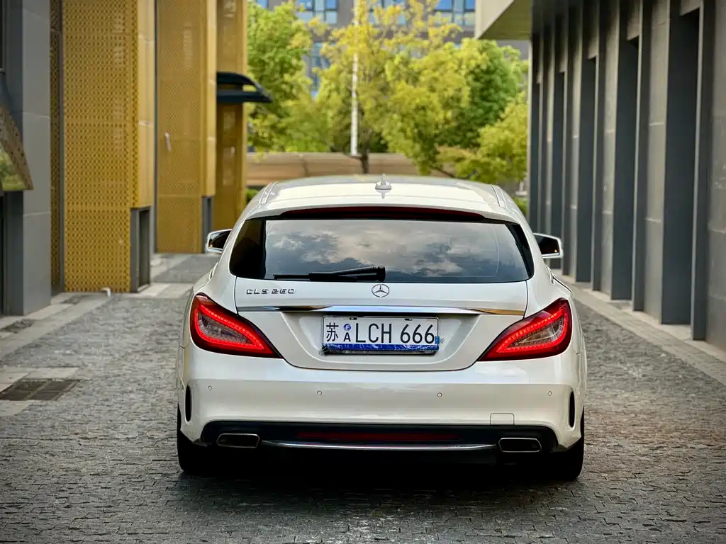 MERCEDES-BENZ CLS