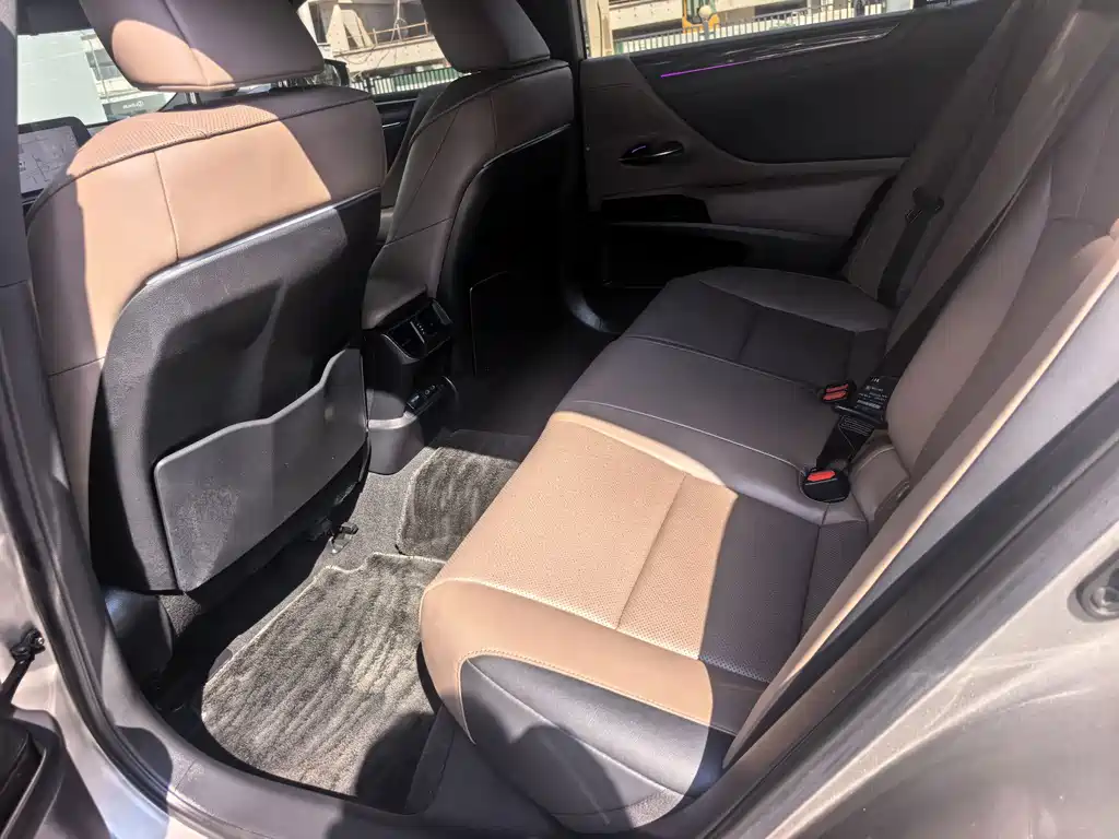 Lexus ES — миниатюра 5