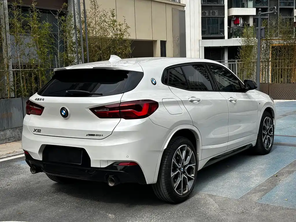 BMW X2