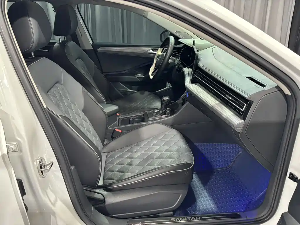 Volkswagen Sagitar — миниатюра 8