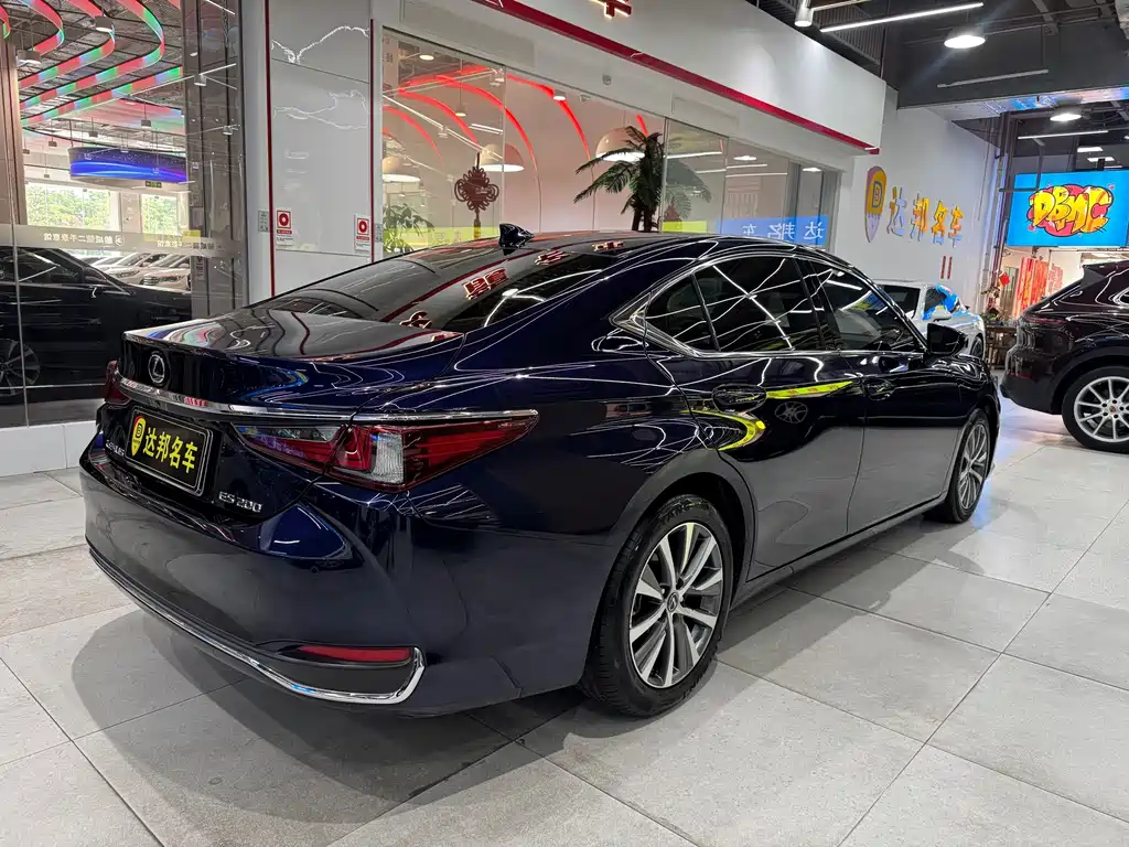 Lexus ES — миниатюра 14