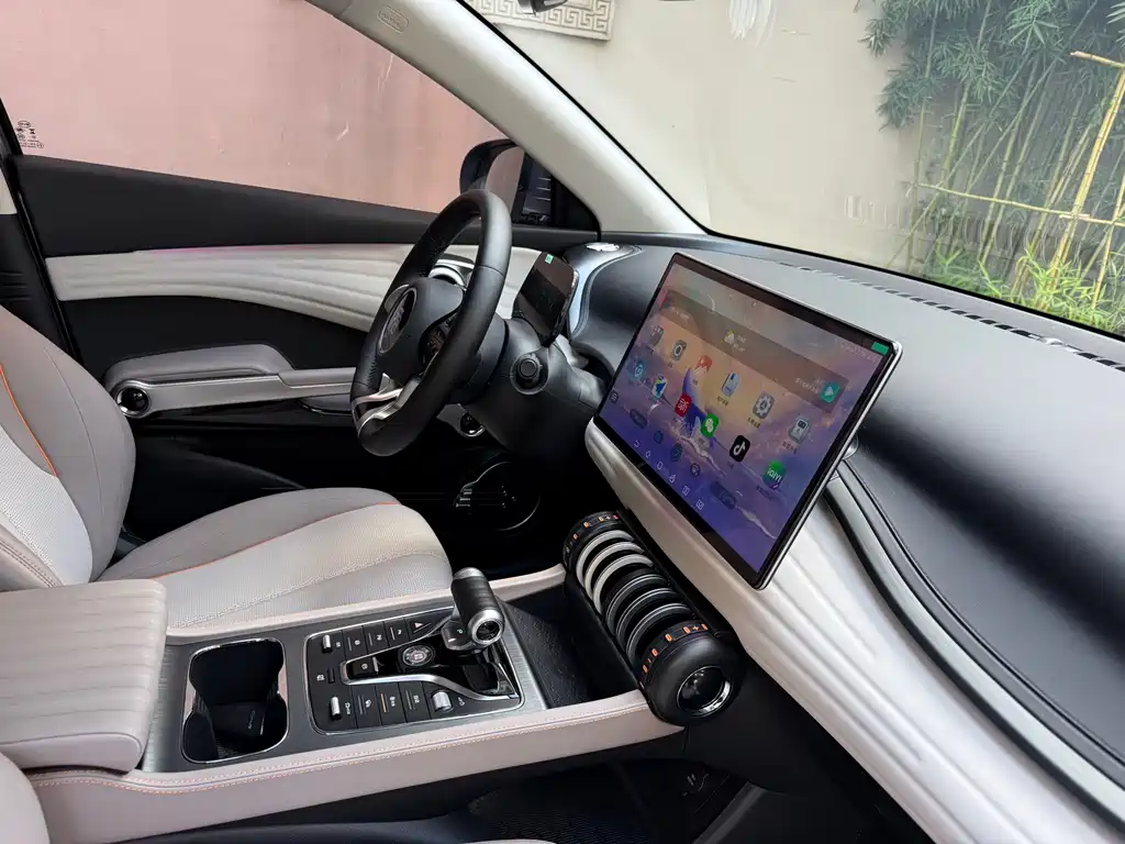 BYD Yuan Plus — миниатюра 9