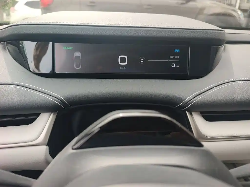 Xiaomi SU7 — миниатюра 4