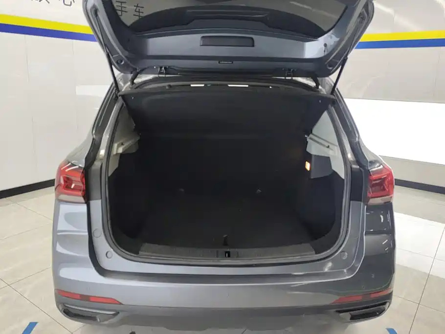 Roewe RX3 — миниатюра 4