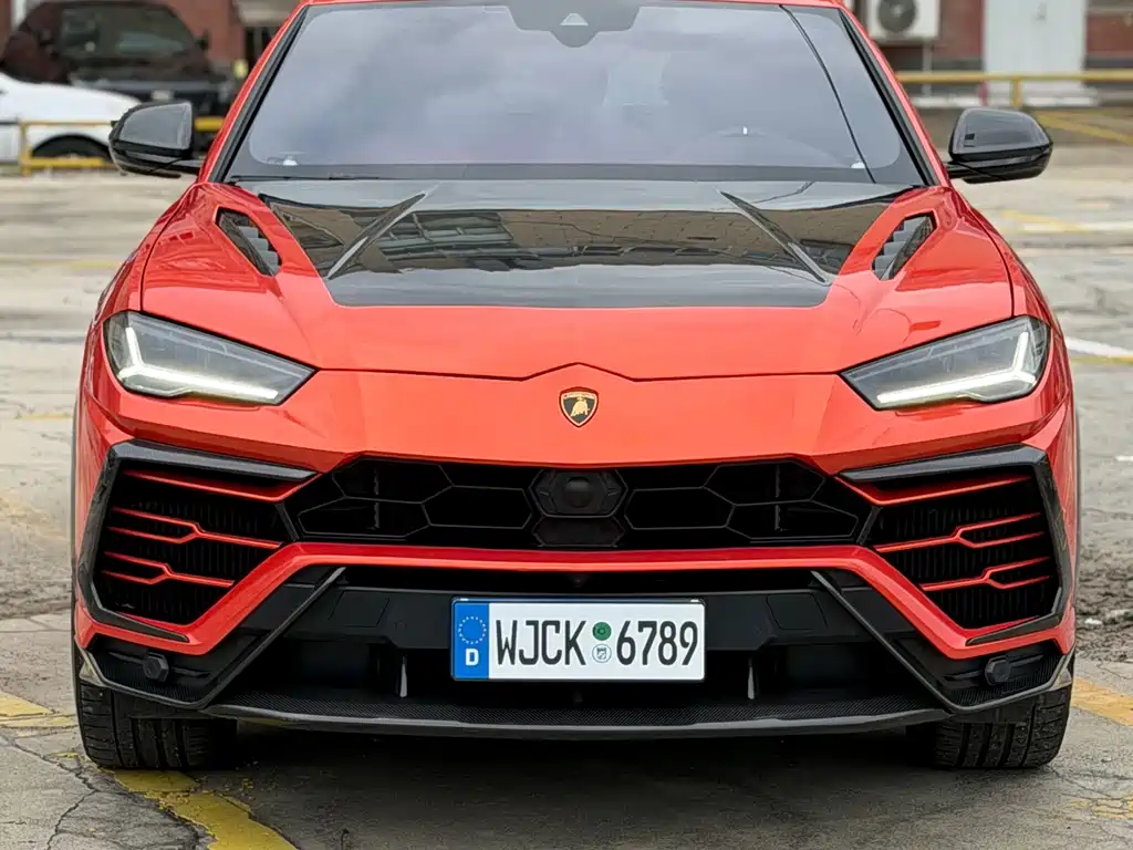 Lamborghini Urus — миниатюра 2