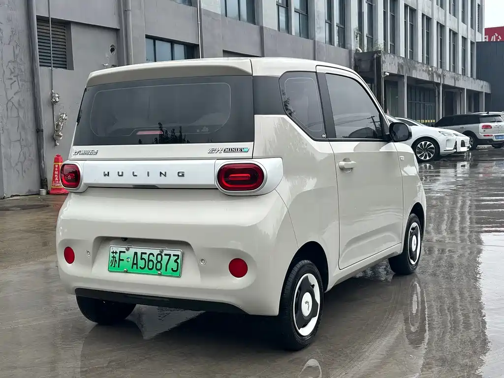 Wuling MINIEV — миниатюра 5