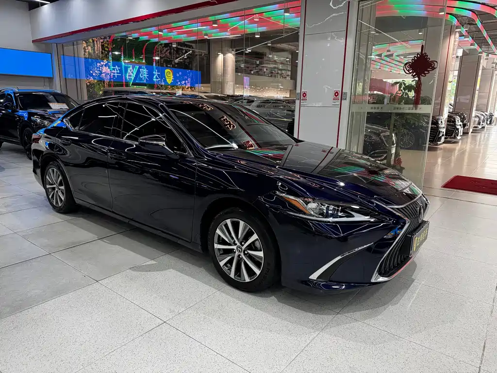 Lexus ES — миниатюра 3