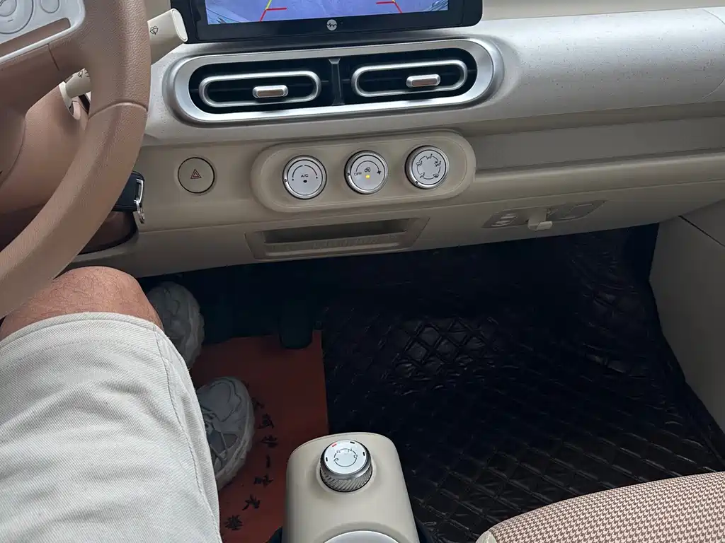 Wuling MINIEV — миниатюра 9